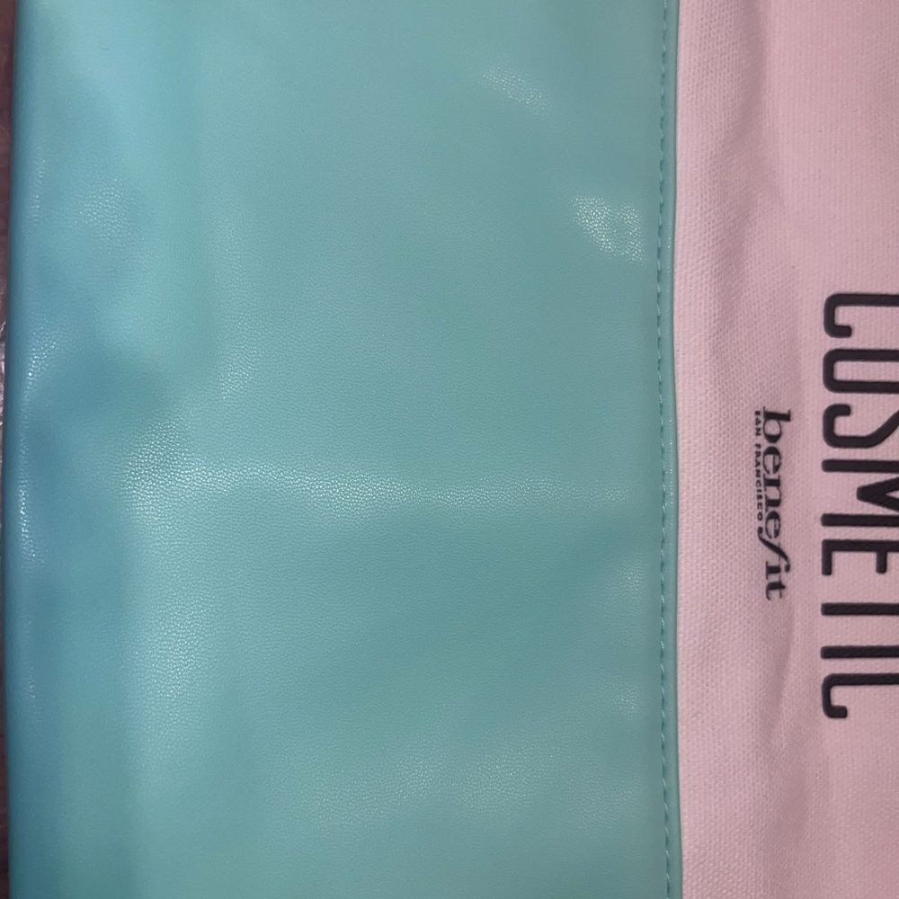 Benefit White and Aqua Tote Bag - Picture 7 of 7